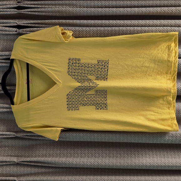 Junior XL (15) Short sleeve University of Michigan, bedazzled T-shirt - Picture 1 of 9